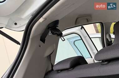 Хэтчбек Renault Zoe 2013 в 