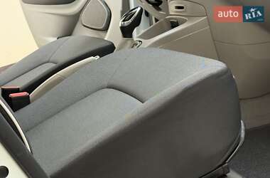 Хэтчбек Renault Zoe 2013 в 