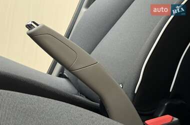 Хэтчбек Renault Zoe 2013 в 