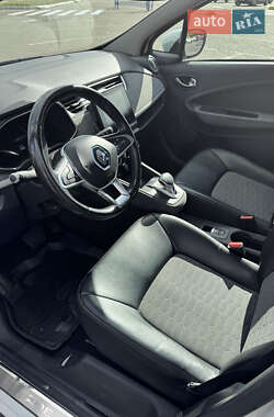 Хэтчбек Renault Zoe 2019 в 
