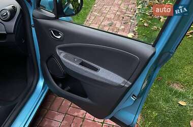 Хэтчбек Renault Zoe 2020 в 