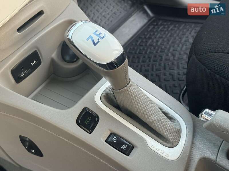 Хэтчбек Renault Zoe 2017 в Дрогобыче фото 15 Хэтчбек Renault Zoe 2017 в Дрогобыче