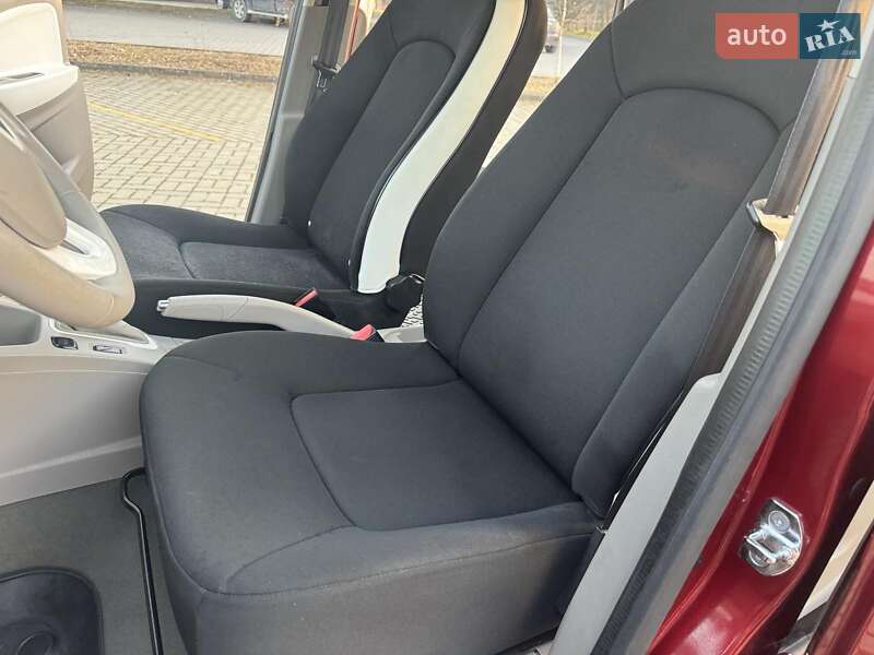 Хэтчбек Renault Zoe 2017 в Дрогобыче фото 38 Хэтчбек Renault Zoe 2017 в Дрогобыче