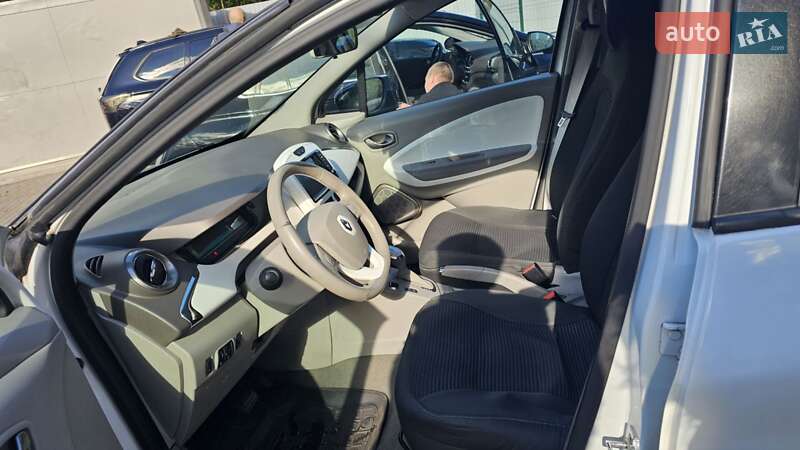 Хэтчбек Renault Zoe 2017 в Киеве фото 2 Хэтчбек Renault Zoe 2017 в Киеве