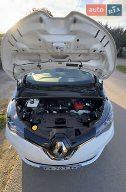 Хэтчбек Renault Zoe 2020 в 