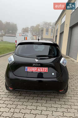 Хэтчбек Renault Zoe 2015 в 