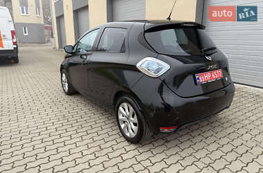 Хэтчбек Renault Zoe 2015 в 