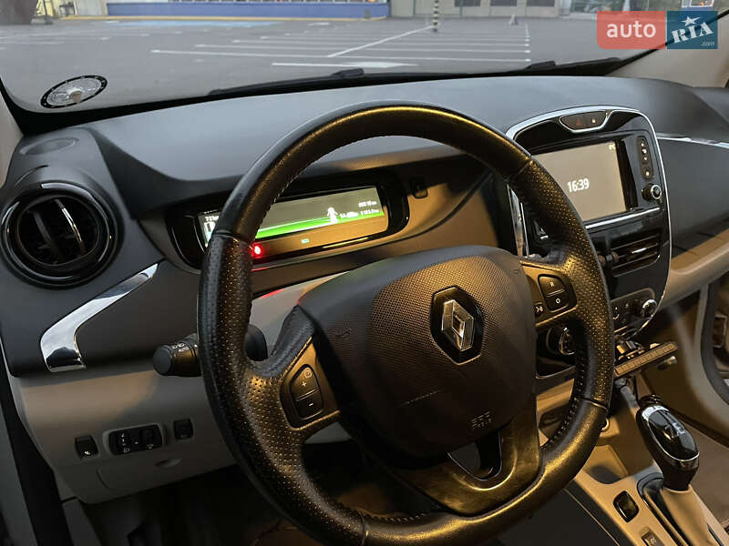 Хэтчбек Renault Zoe 2015 в Луцке