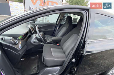 Хэтчбек Renault Zoe 2016 в 