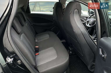 Хэтчбек Renault Zoe 2016 в 