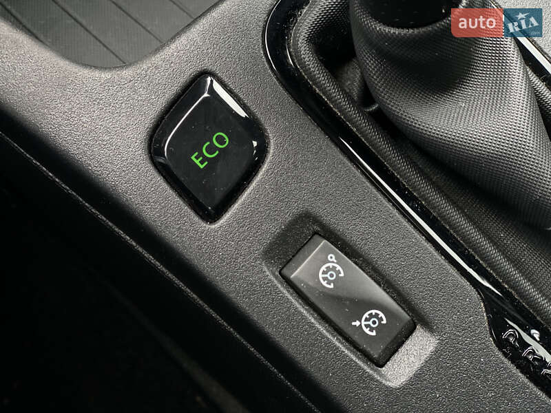 Хетчбек Renault Zoe 2016 в Луцьку фото 67 Хетчбек Renault Zoe 2016 в Луцьку