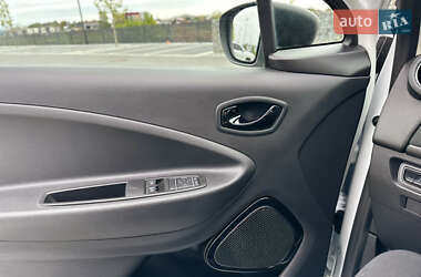 Хэтчбек Renault Zoe 2021 в 