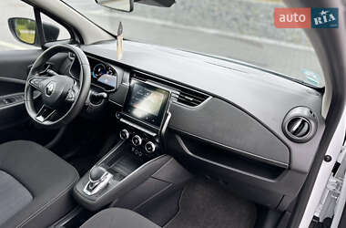 Хэтчбек Renault Zoe 2021 в 