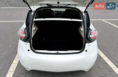 Хэтчбек Renault Zoe 2021 в 