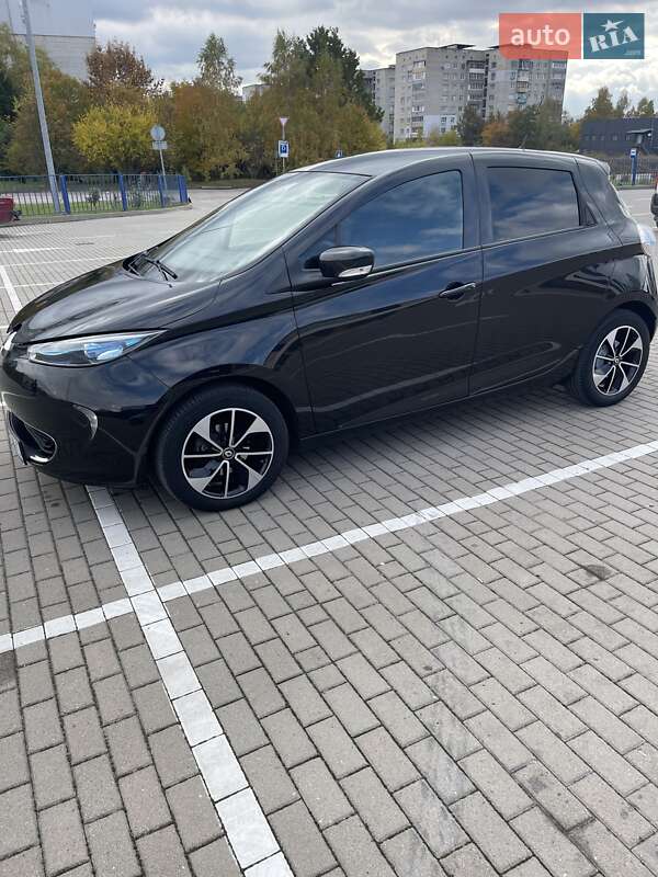 Хэтчбек Renault Zoe 2018 в 