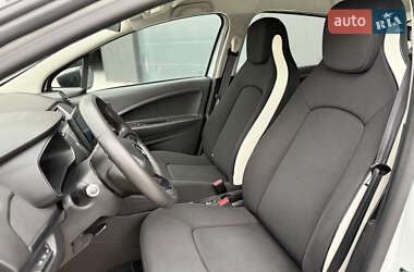 Хэтчбек Renault Zoe 2020 в 