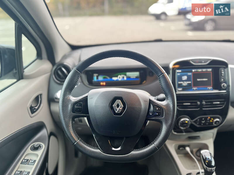 Хэтчбек Renault Zoe 2014 в Дубно