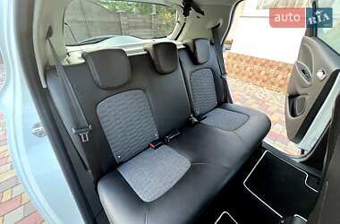 Хетчбек Renault Zoe 2022 в 