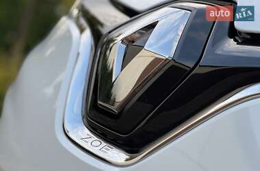 Хетчбек Renault Zoe 2022 в 