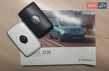 Хетчбек Renault Zoe 2022 в 