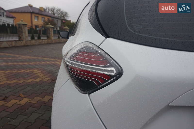 Хэтчбек Renault Zoe 2020 в Самборе
