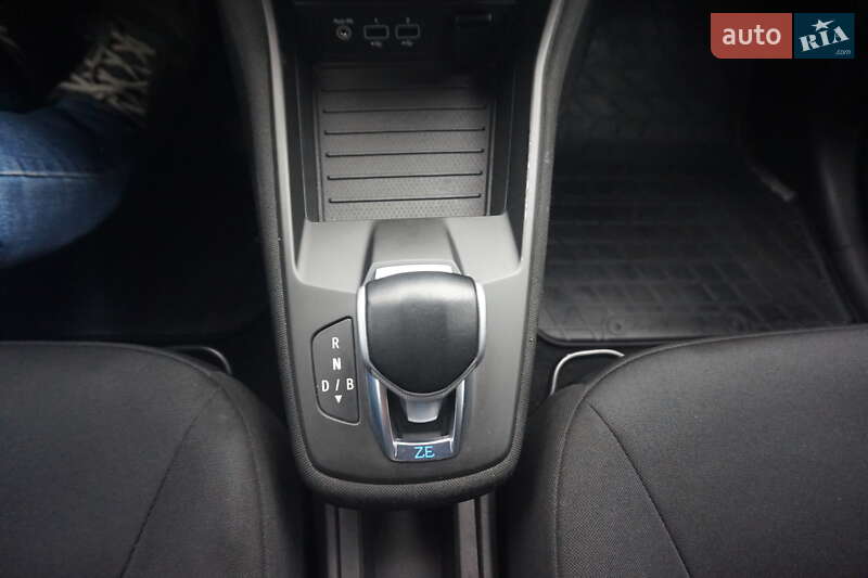 Хэтчбек Renault Zoe 2020 в Самборе