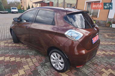 Хэтчбек Renault Zoe 2015 в 