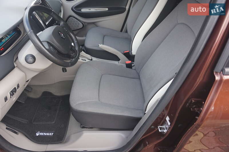Хэтчбек Renault Zoe 2015 в Самборе