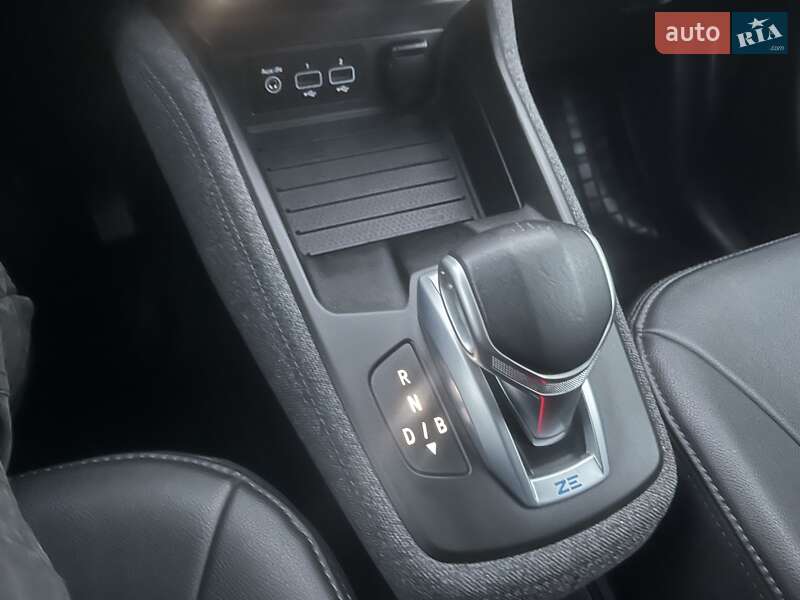 Хэтчбек Renault Zoe 2022 в Дубно