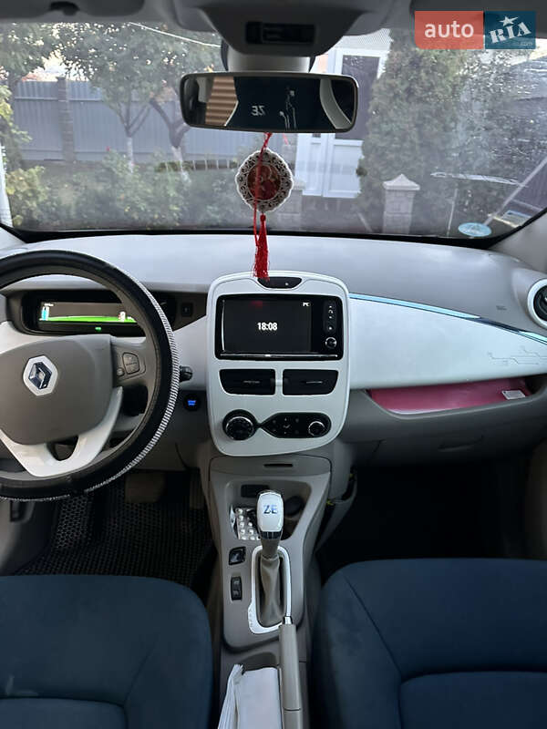 Хэтчбек Renault Zoe 2014 в Полтаве фото 6 Хэтчбек Renault Zoe 2014 в Полтаве