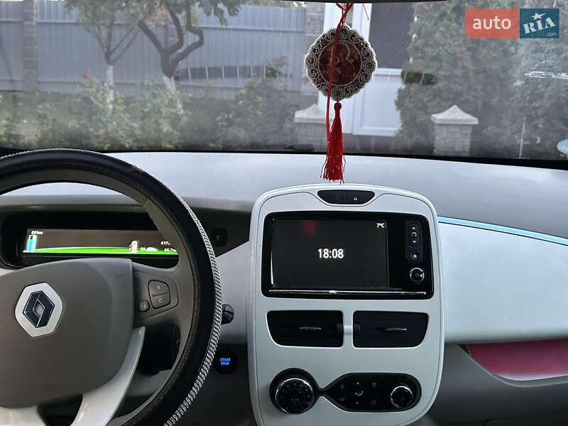 Хэтчбек Renault Zoe 2014 в Полтаве фото 7 Хэтчбек Renault Zoe 2014 в Полтаве
