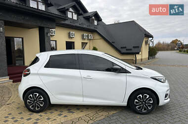 Хэтчбек Renault Zoe 2021 в 