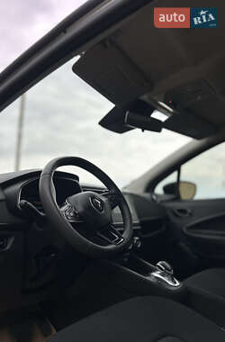 Хэтчбек Renault Zoe 2021 в 