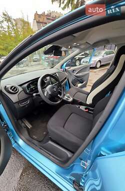 Хэтчбек Renault Zoe 2020 в 