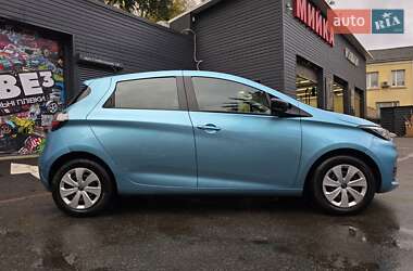 Хэтчбек Renault Zoe 2020 в 