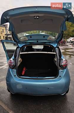 Хэтчбек Renault Zoe 2020 в 