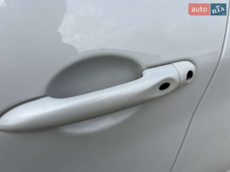 Хэтчбек Renault Zoe 2014 в Ровно фото 16 Хэтчбек Renault Zoe 2014 в Ровно