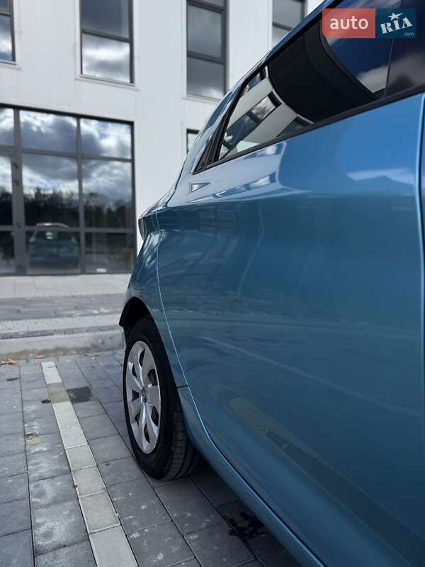 Хэтчбек Renault Zoe 2020 в Городке фото 14 Хэтчбек Renault Zoe 2020 в Городке