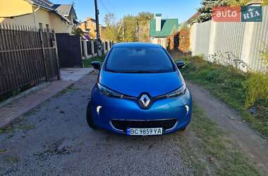 Хетчбек Renault Zoe 2016 в  фото 13 Хетчбек Renault Zoe 2016 в