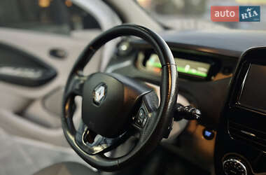 Хетчбек Renault Zoe 2015 в 