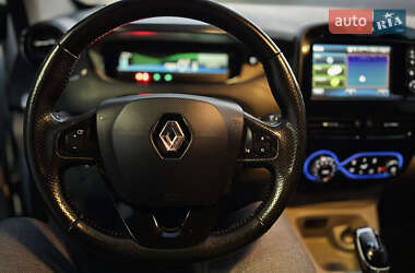 Хетчбек Renault Zoe 2015 в 
