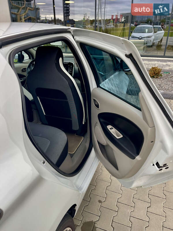 Хэтчбек Renault Zoe 2015 в Луцке фото 15 Хэтчбек Renault Zoe 2015 в Луцке