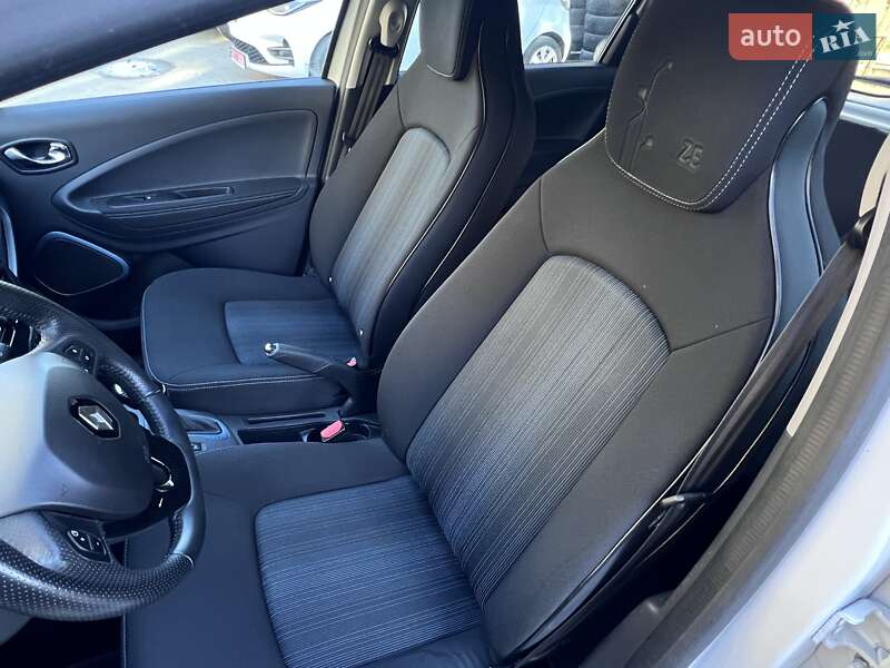 Хетчбек Renault Zoe 2017 в Чернівцях