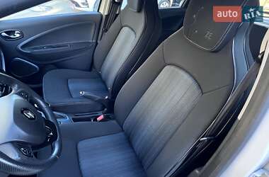 Хэтчбек Renault Zoe 2017 в 