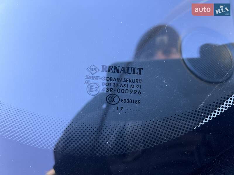 Хетчбек Renault Zoe 2017 в Чернівцях