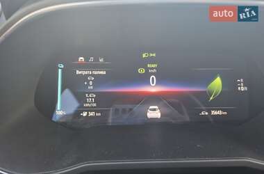 Хэтчбек Renault Zoe 2020 в 