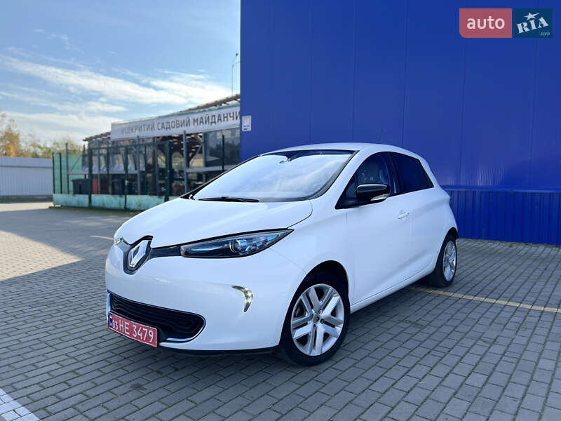 Хетчбек Renault Zoe 2014 в  фото Хетчбек Renault Zoe 2014 в