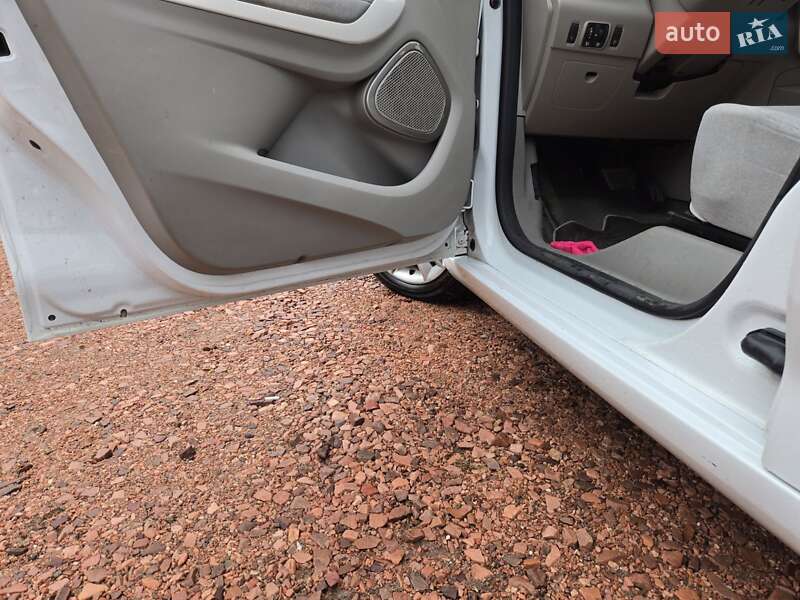 Хэтчбек Renault Zoe 2017 в Киеве фото 30 Хэтчбек Renault Zoe 2017 в Киеве