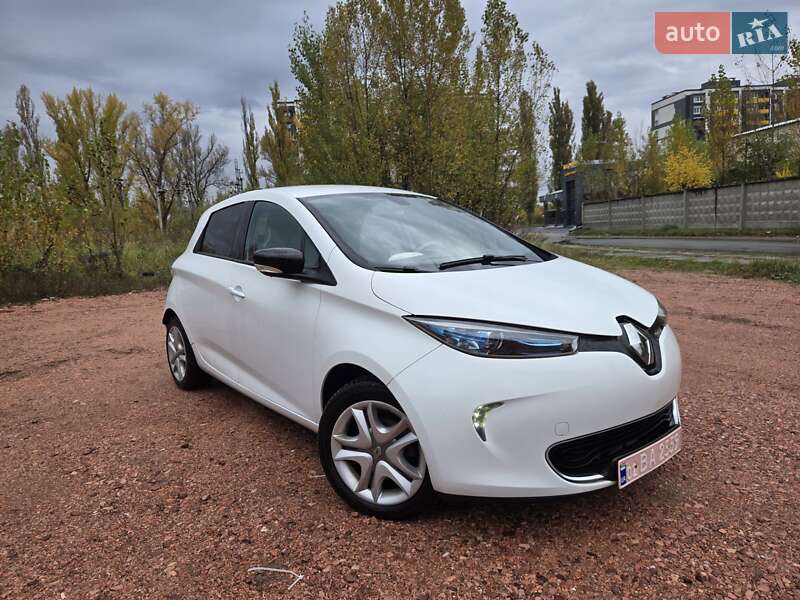 Хэтчбек Renault Zoe 2017 в Киеве фото Хэтчбек Renault Zoe 2017 в Киеве