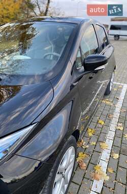Хэтчбек Renault Zoe 2019 в 